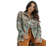 Women's Wrangler Retro Boyfriend Western Snap Shirt in Sage