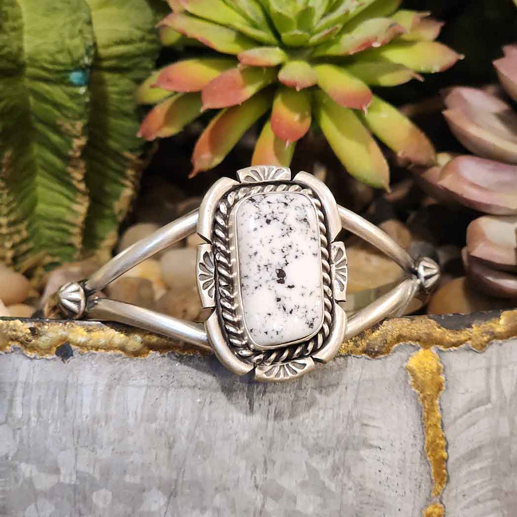 Sterling Silver cuff with 1 white buffalo stone 