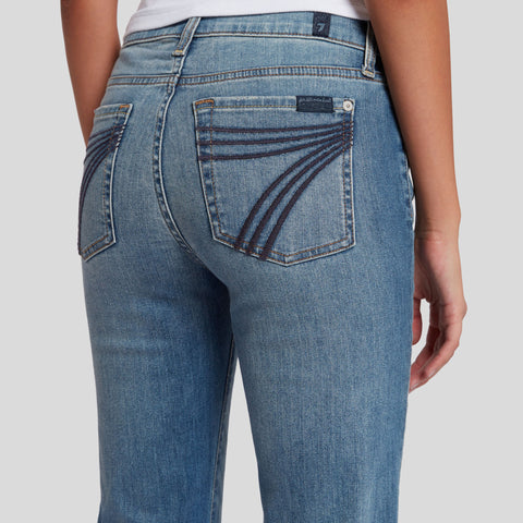 Light fade boot cut jean, with a dark 7 stitching